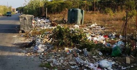Dario Bua: “In alcuni luoghi di Portella la spazzatura non viene raccolta di proposito”