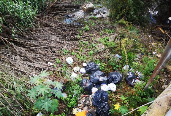 Multe e denunce per abbandono di rifiuti. Pugno duro del Comune