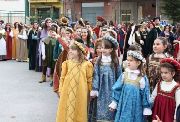 Palio Sestrieri. Il corteo storico e riconsegna del palio