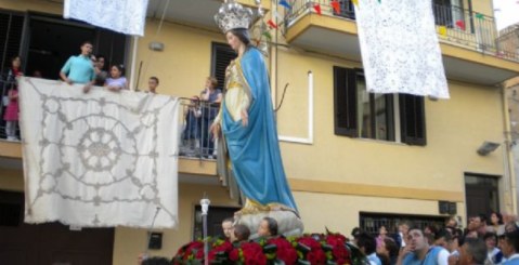 La processione della Madonna del mese di Maggio, il racconto di una lettrice