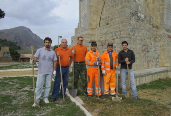 Il Commissario Pulvirenti a Piano Stoppa. Nuova Alba bonifica l’obelisco