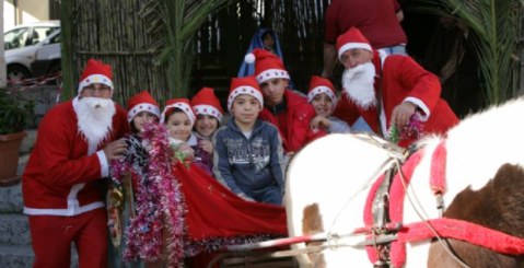 Pony, musica e tanto divertimento: “Babbo Natale in Pony”