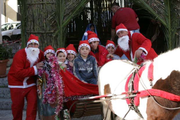 Pony, musica e tanto divertimento: “Babbo Natale in Pony”
