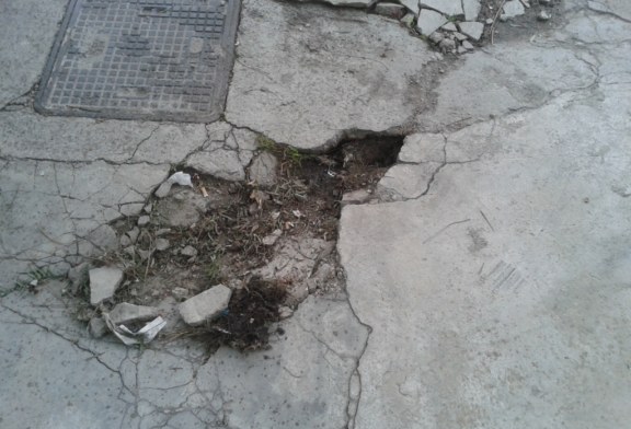 Buca in via Nazionale