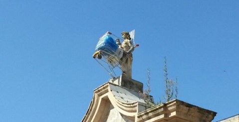 Che vergogna, vandalizzata la Fontana Nuova !