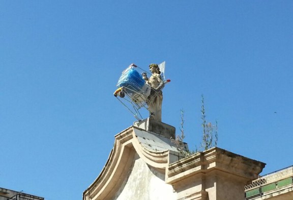 Che vergogna, vandalizzata la Fontana Nuova !