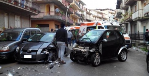 Incidente in viale Europa, traffico in tilt