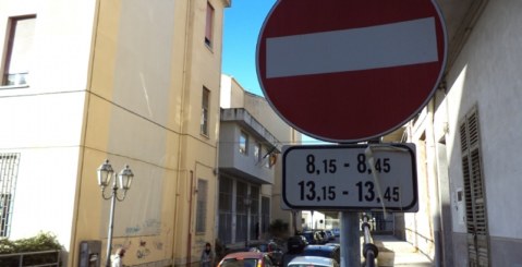 Scuola ”Traina”. Divieti fuori orario