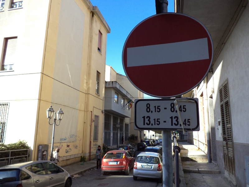 Scuola ”Traina”. Divieti fuori orario