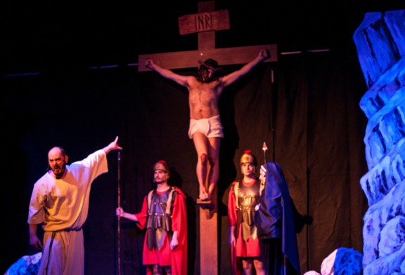 Successo per la ”Passione” del Nuovo Teatro Stabile. [Foto]