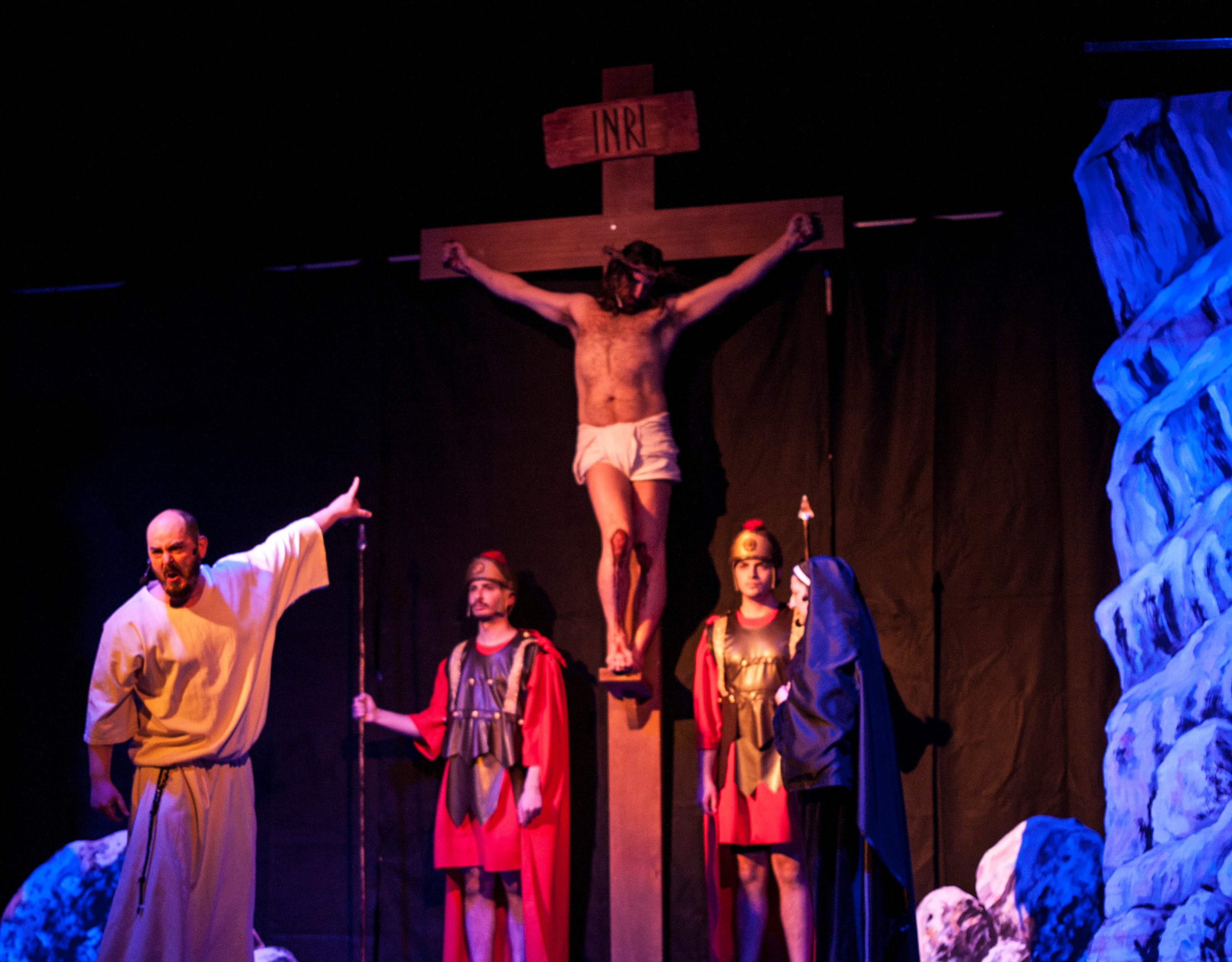 Successo per la ”Passione” del Nuovo Teatro Stabile. [Foto]