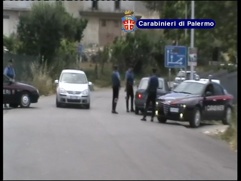 Estorsione tra giovani a Villafrati, arrestato un 22enne