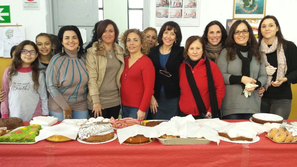 ”Fiera di Beneficenza” al plesso Padre Puglisi [foto]