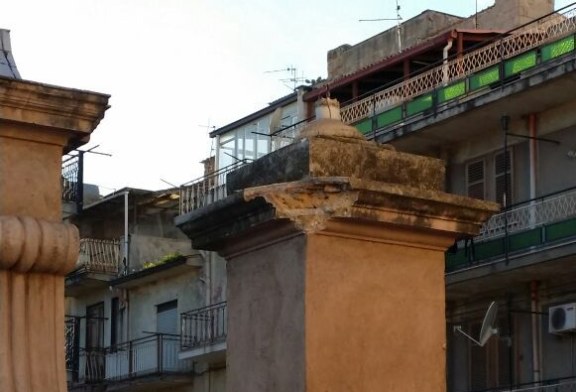 La Fontana Nuova ancora vandalizzata nell’indifferenza generale