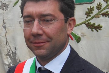 Intimidazioni a Belmonte, danneggiati i mezzi della raccolta rifiuti