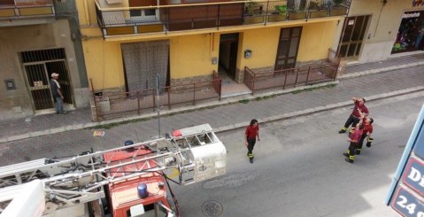 Incendio in un appartamento in Viale Europa
