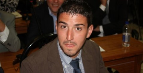 Il consigliere Strano salva un bambino che rischiava di annegare