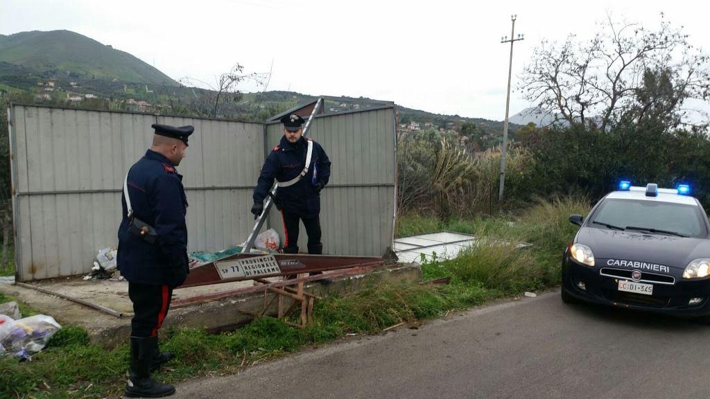 Sorpresi a smontare un box: in arresto due fratelli [Foto]