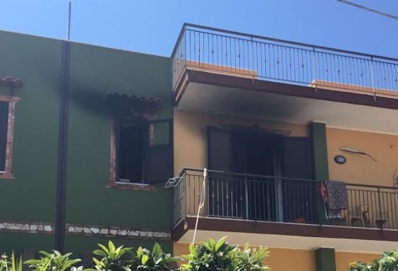 Incendio a Portella di Mare, famiglia intossicata