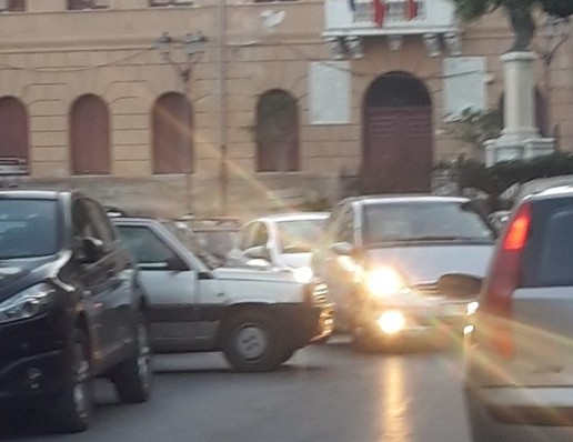 Parcheggio selvaggio, caos a Misilmeri. Ecco cosa è successo