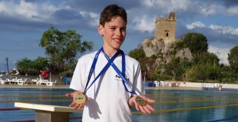 Nuoto, medaglie d’oro per Francesco Arnone ai Campionati Regionali