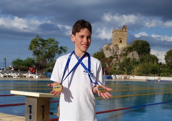 Nuoto, medaglie d’oro per Francesco Arnone ai Campionati Regionali