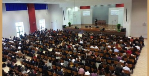 I Testimoni di Geova della provincia est di Palermo si riuniscono in assemblea