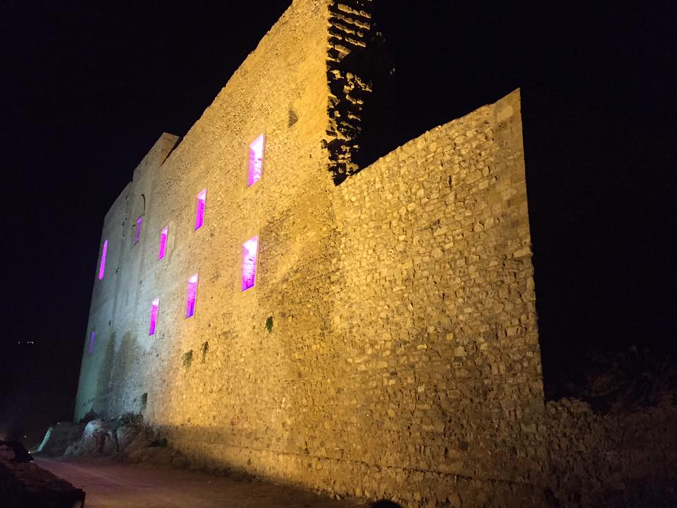 Il Castello dell’Emiro illuminato per il Forum di Liberacqua