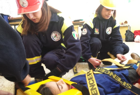 Prove antisismiche alla Scuola Landolina [foto e video]