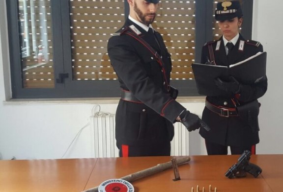 Misilmeri. Trovata pistola in casa, intera famiglia in arresto