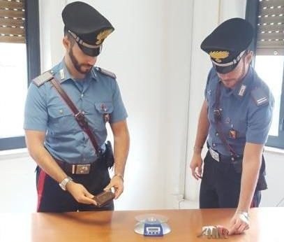 Misilmeri, arrestato un giovane per detenzione di sostanze stupefacenti