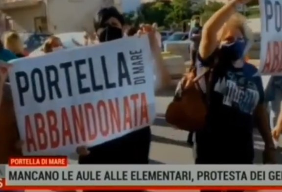 Caos scuola: protesta a Portella di Mare